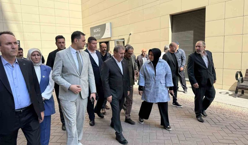 BBP Genel Başkanı Destici, hayatını kaybeden ağabeyi için Eskişehir Şehir Hastanesi morguna geldi
