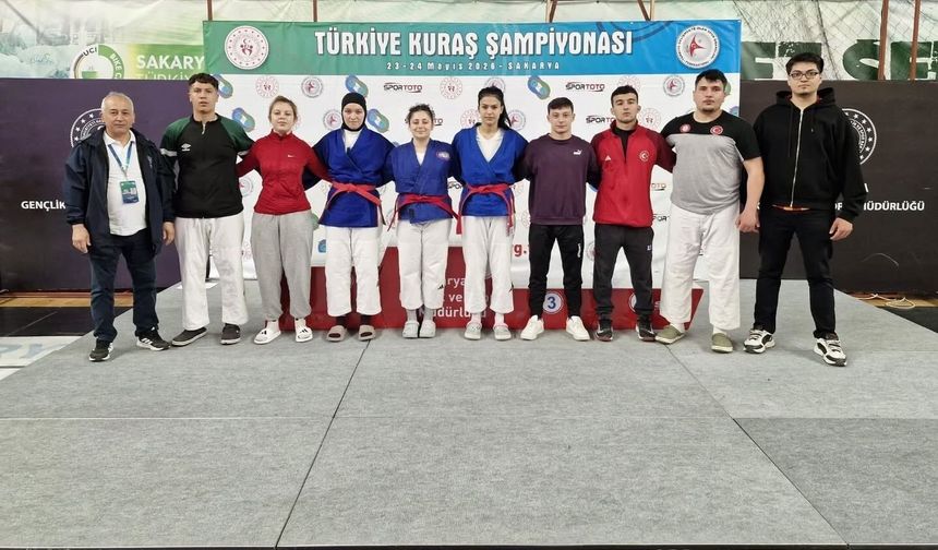 Kütahya Belediyespor'dan Türkiye Kuraş Şampiyonası'nda çifte başarı