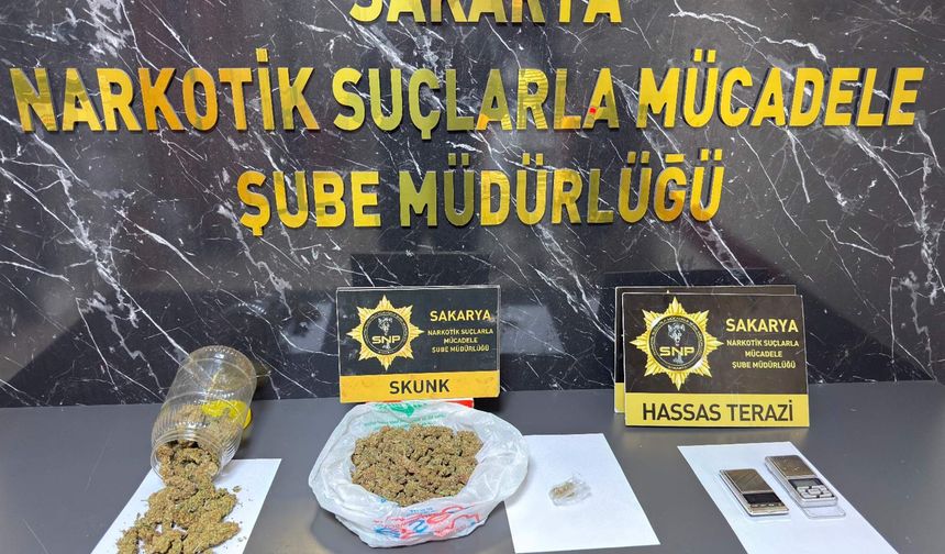 Adapazarı’nda Ev ve İş Yerlerine Baskın: Çok Miktarda Skunk Ele Geçirildi