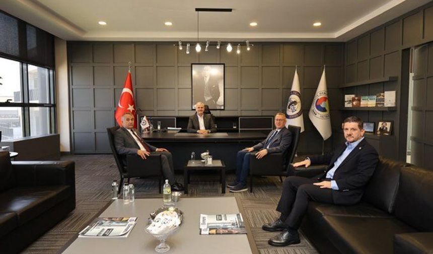 Başkan Altuğ, Mutlu Işıksu ve İsmail Karakullukçu'yu ağırladı