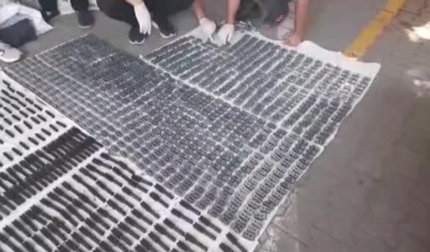 Sakarya’da silah kaçakçılığı operasyonu: 2 bini aşkın silah parçası ele geçirildi, 3 şüpheli yakalandı