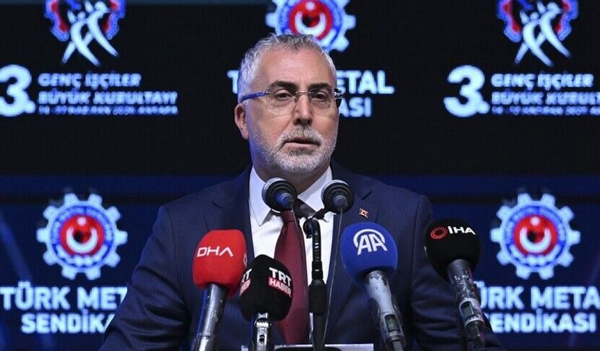 Bakan Işıkhan: Dijital bağımlılık çok yönlü bir şekilde ele alınması gereken ciddi bir tehdittir