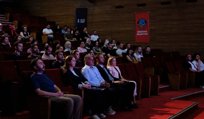Serdivan Belediyesi Ev Sahipliğinde "Resmi Yazışma Kuralları" Eğitimi Gerçekleştirildi