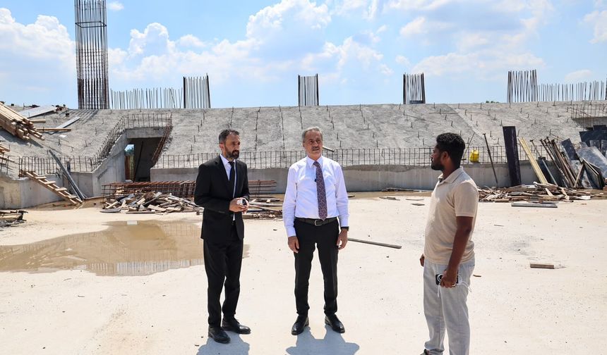 1500 kişi kapasiteli yeni spor salonu hızla yükseliyor