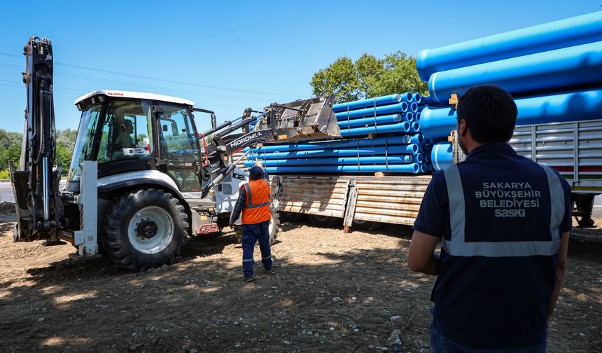 Akyazı ve Hendek’in 135 kilometrelik dev altyapı yatırımda saha sevkiyatları başladı