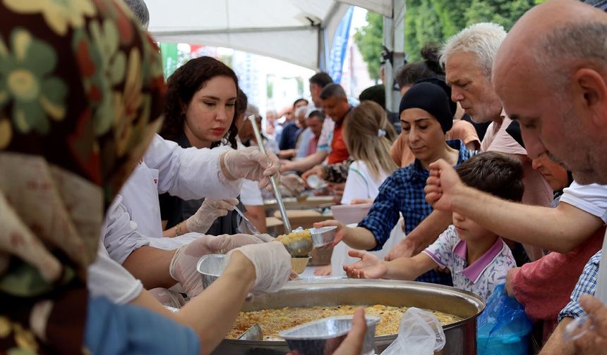 Büyükşehir’den Muharrem ayında aşure ikramı