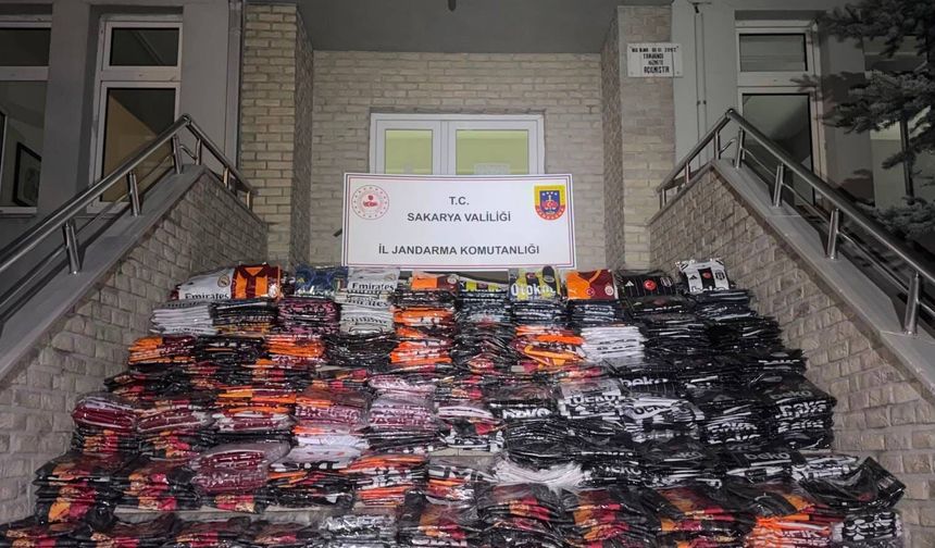 Sakarya’da sahte forma ve ayakkabı deposuna baskın
