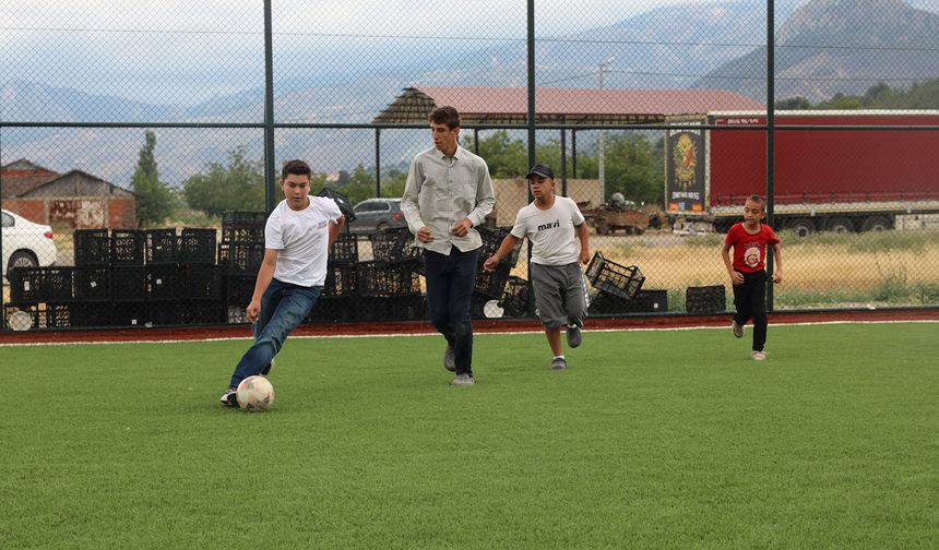 Büyükşehir genç yetenekleri keşfetmek için mahalle mahalle sahaya çıkıyor
