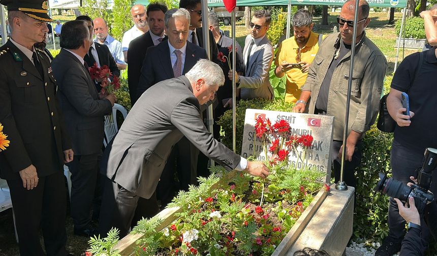 15 Temmuz şehidi mezarı başında anıldı