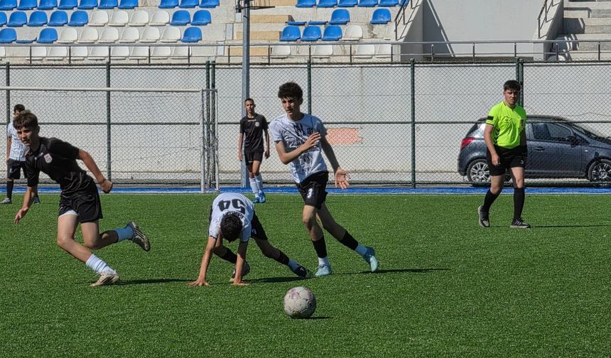 Bosnalı genç yetenekler Sakarya'da sevgiyle karşılandı