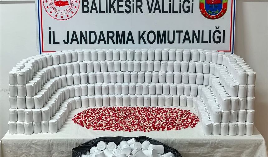 Balıkesir'de 78 bin 824 sentetik ecza hap ele geçirilen operasyonda yakalanan şüpheli tutuklandı