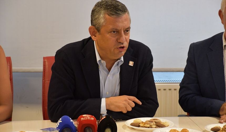 CHP Grup Başkanı Özel, Bilecik'te partililerle bir araya geldi