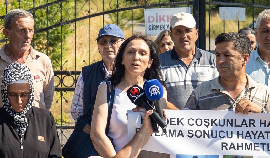 Sakarya'da havai fişek fabrikasındaki patlamada hayatını kaybeden işçiler anıldı