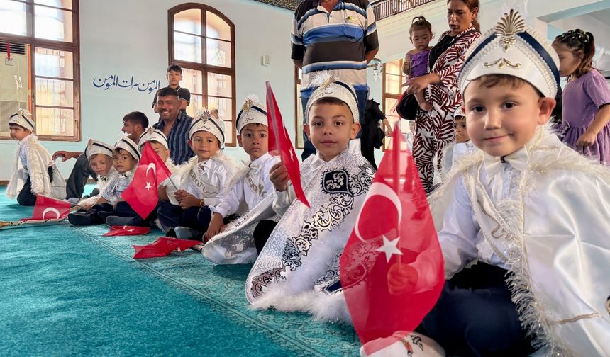 Vakıflar Genel Müdürlüğünce toplu sünnet töreni düzenlendi