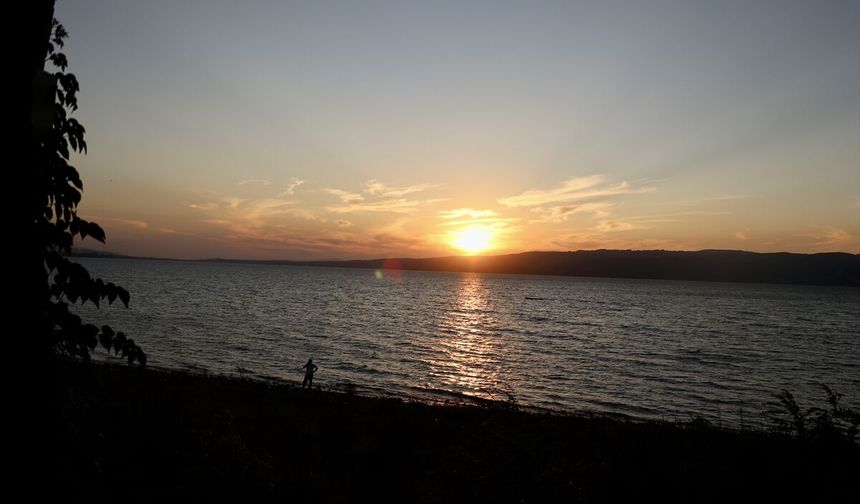 Sapanca Gölü'nde gün batımı