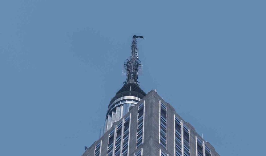 ABD'deki Empire State binasında tehlikeli evlilik teklifi: Rus çift gözaltına alındı