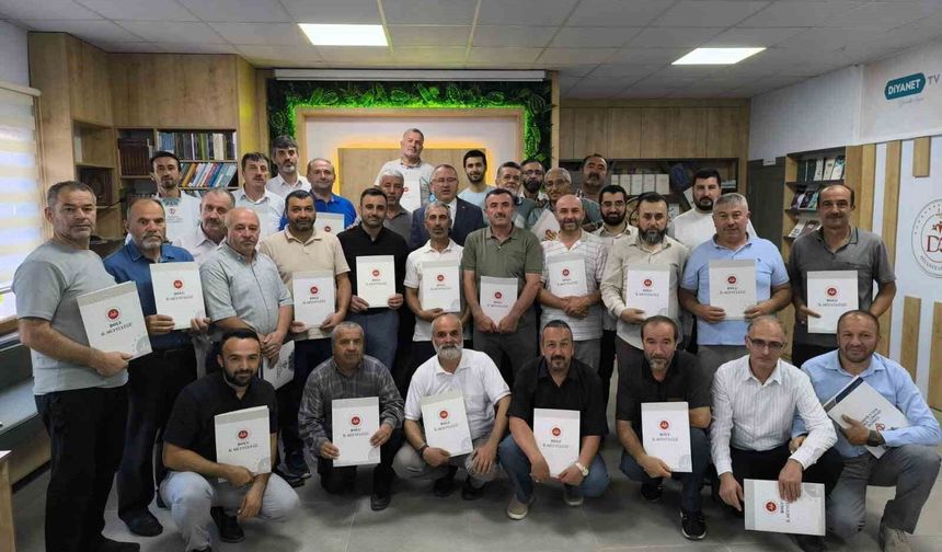 Bolu'da gönüllü din görevlilerine başarı belgesi