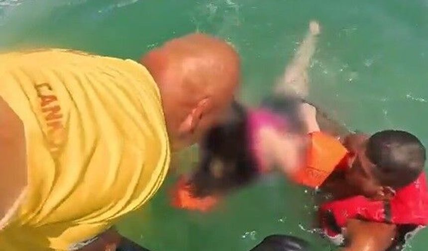 Dalgalara kapılan 15 yaşındaki genç kız işte böyle kurtarıldı!