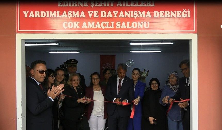 Edirne'de şehit ailelerinin el emeği göz nuru ürünleri sergilendi