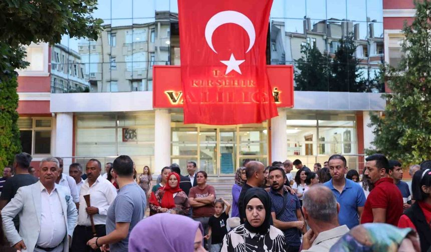 Kırşehirliler 15 Temmuz'un 10. yılında Cacabey Meydanı'nda buluştu