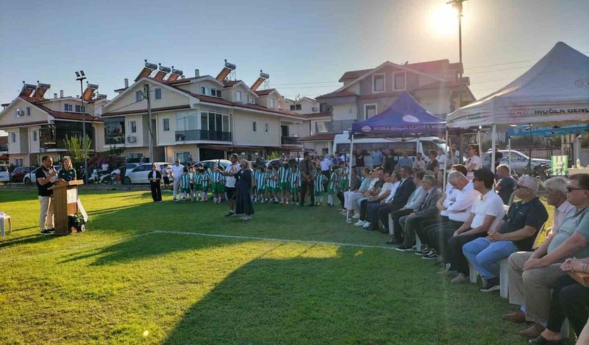 Köyceğiz Muğlaspor Futbol Okulu törenle açıldı