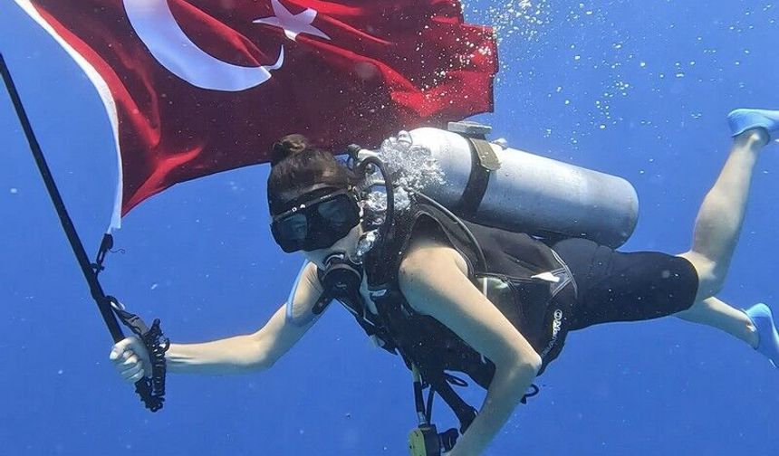 Türk Dalgıçlardan Kızıldeniz’de 15 Temmuz Anma Dalışı