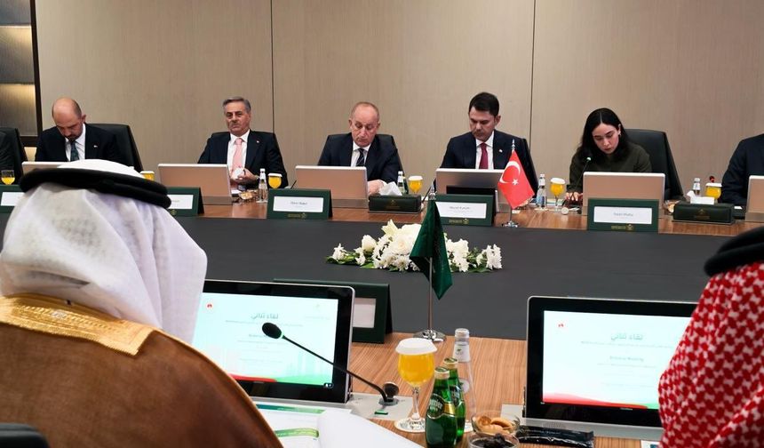 Bakan Kurum ve Başkan Alemdar Riyad’da!