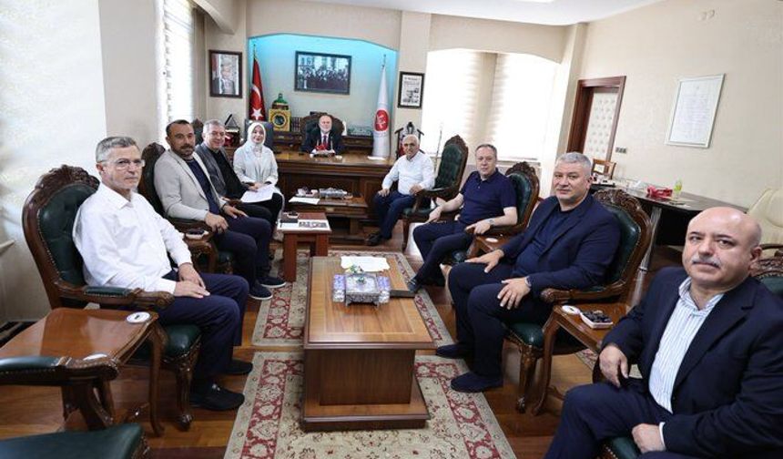 AK Parti Sakarya heyetinden il müftülüğüne ziyaret