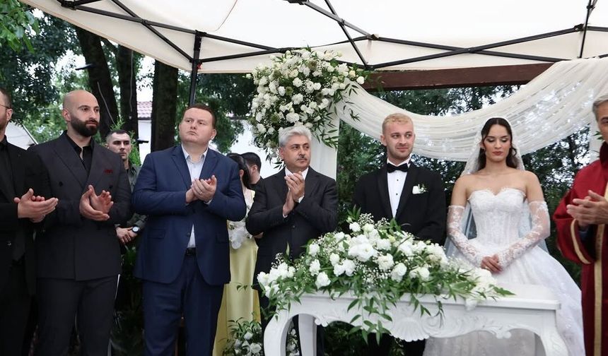 Sude ve Doğaç Çiftinin Mutlu Günü: Protokol Düğün Cemiyetinde Buluştu