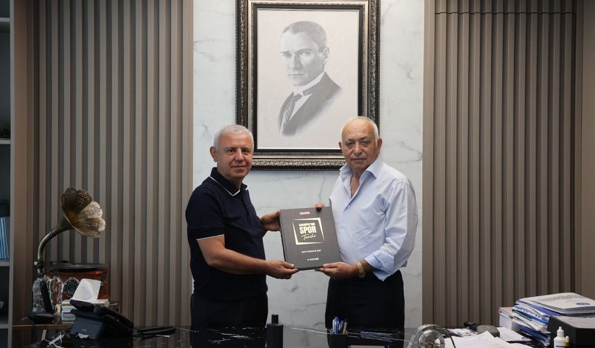Geçmişten Bugüne Sakarya'nın Spor Tarihi, Eyüp Alemdar'a Takdim Edildi