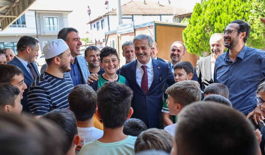 Başkan Alemdar, Erenler ve Karasu’da 2 mahalleyi ziyaret etti