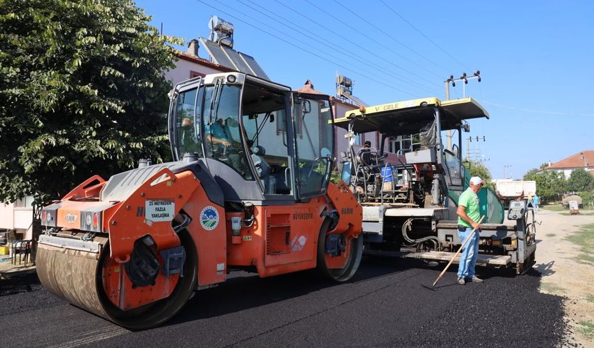 Büyükşehir’den Ferizli Ağacık’a sıcak asfalt dokunuşu