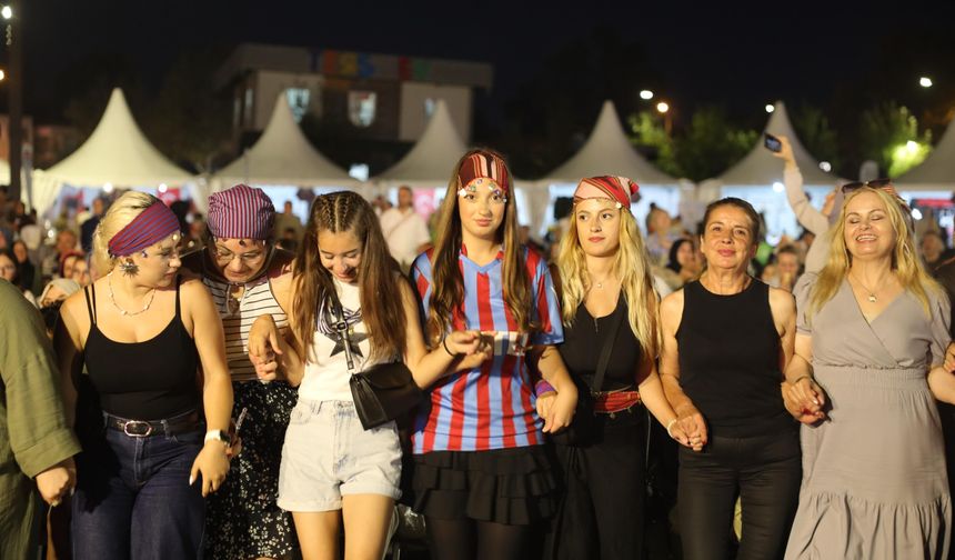 Karadeniz’in renkleri ve ezgileri Millet Bahçesi’nde buluştu