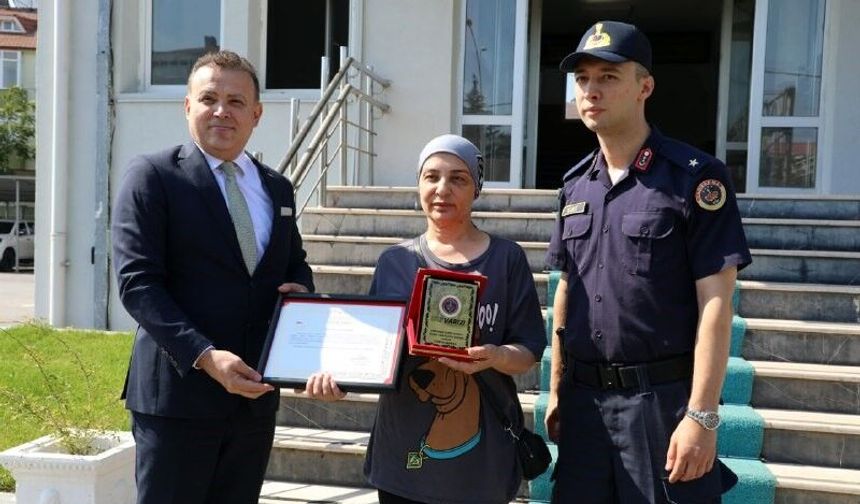 Çocukluk hayali için arsasını jandarmaya bağışladı