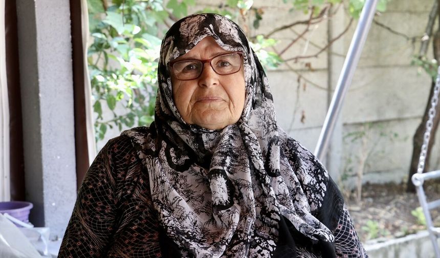 Marmara Depremi'nde kaybettiği oğlu ve gelininin acısını 27 yıldır yüreğinde hissediyor