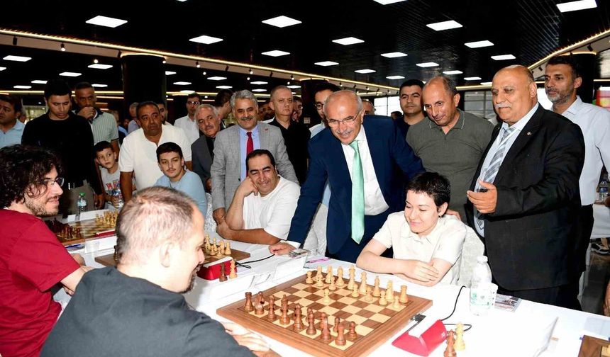 9'uncu Uluslararası Altın Kayısı Satranç Turnuvası başladı