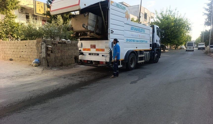 Adıyaman'da 33 mahallede konteyner temizliği