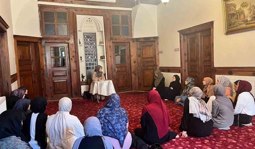 Afyonkarahisar'da 'Mevlid-i Nebi Haftası' konferansı düzenlendi
