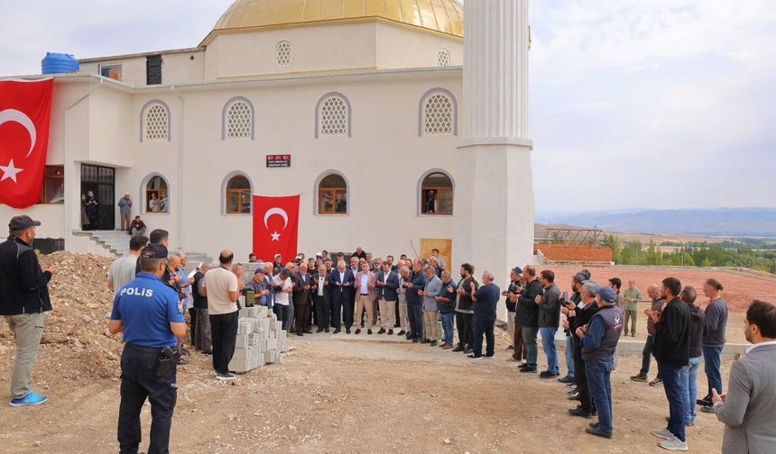 Aydıntepe'de Hacı Abdullah Erdoğan Camii ibadete açıldı