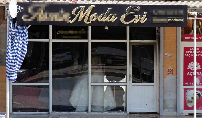Boşanmak isteyen eşinin gelinlikçi dükkanını benzin dökerek ateşe verdi