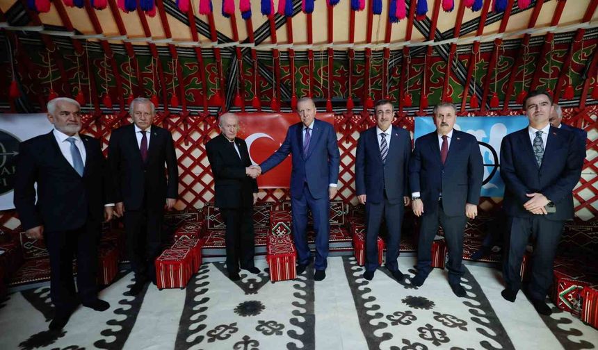 Cumhurbaşkanı Erdoğan: 'Türkler, Kürtler, Araplar olarak kardeşçe kucaklaşmamızı engelleyemezsiniz'