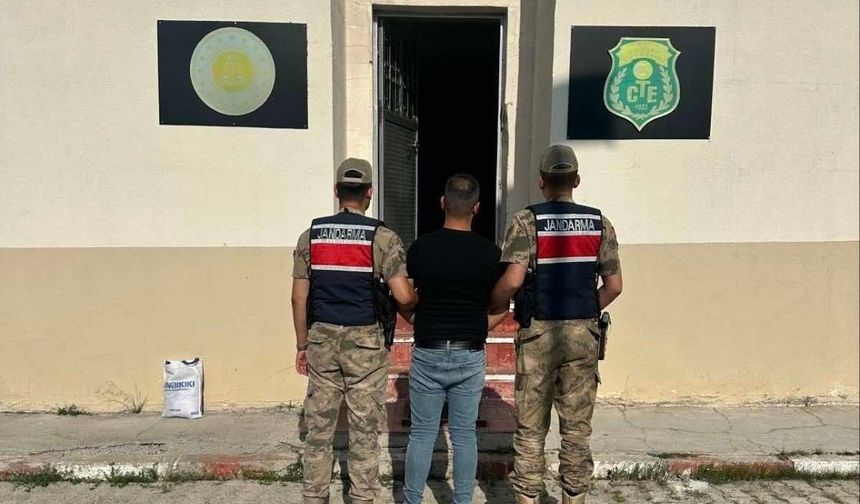 Kars'ta kasten öldürme suçundan aranan hükümlü JASAT operasyonuyla yakalandı