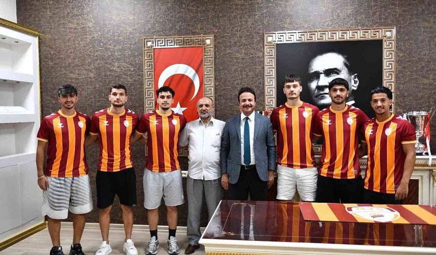 Malatya temsilcisinden gövde gösterisi: 6 yeni imza