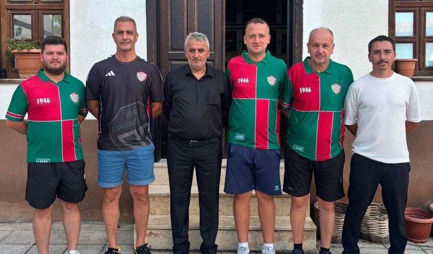 Osmanelispor, şampiyon kadro ile yola devam