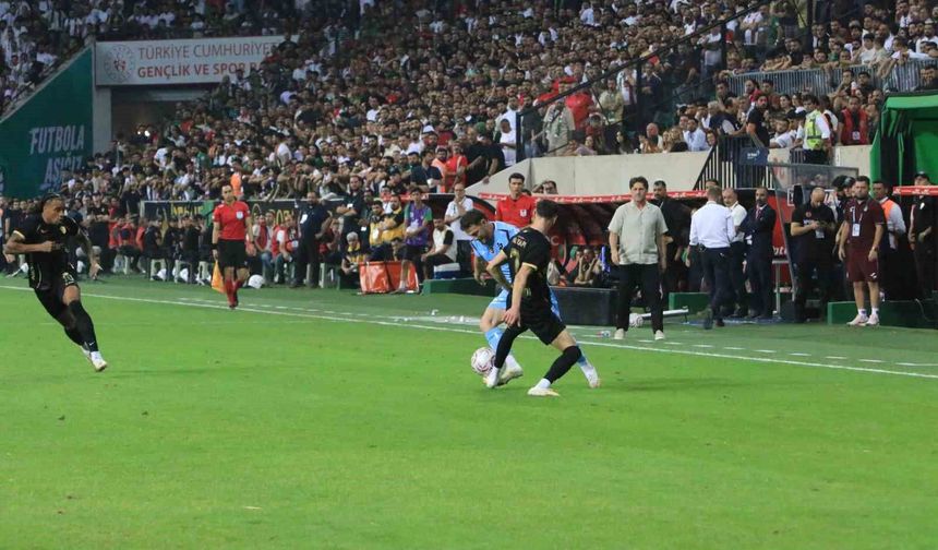 Tredyol Süper Lig: Amed Sportif Faaliyetler: 1 - Trabzonspor: 1 (İlk yarı)