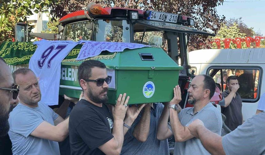 Üvey oğlu tarafından öldürülen baba son yolculuğuna uğurlandı
