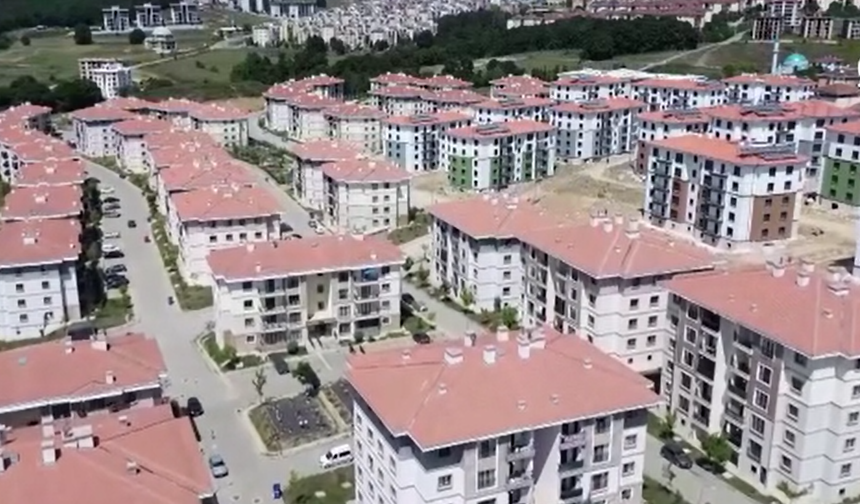 Sakarya'da binalar kentsel dönüşümle yenileniyor, riskler azaltılıyor