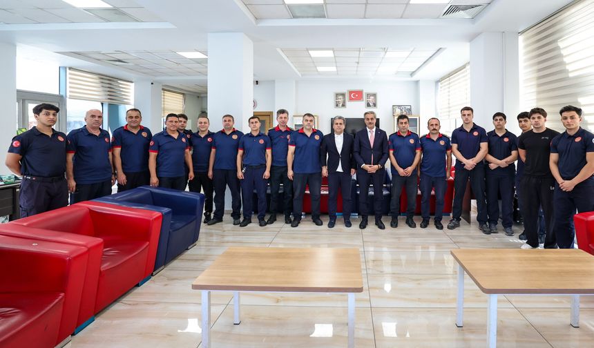 Başkan Alemdar'dan itfaiye teşkilatına ziyaret