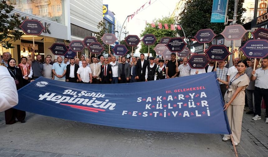 Festivalde SYKD standındaki vefa köşesi büyük ilgi görüyor