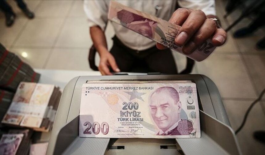 Kredi faizleri pazartesi düşüyor